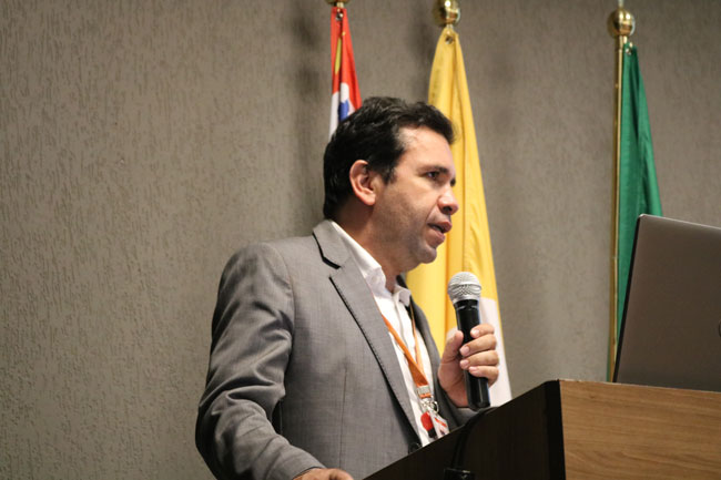 Prof. Me. José Olímpio Cardoso Neto abre cerimônia de entrega de Certificados do NAF Assunção.