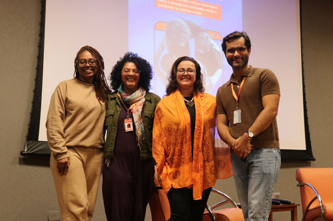 Prof.ª Ma. Kajali Vitorino, Prof.ª Dr.ª Eliana Pereira, Renata Soraia e Prof. Dr. Manuel Jones Xavier Freitas na abertura da I Jornada Acadêmica de Serviço Social 