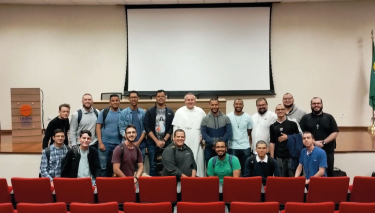 Curso de Filosofia realiza aula magna para seminaristas