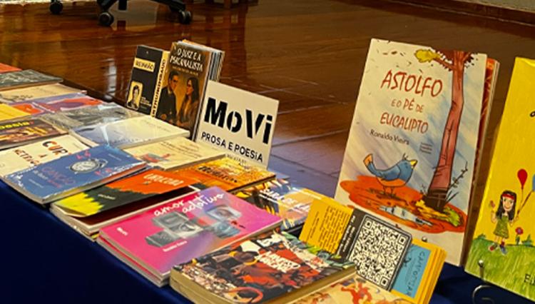 Livros escritos por alunos do Centro Universitário Assunção